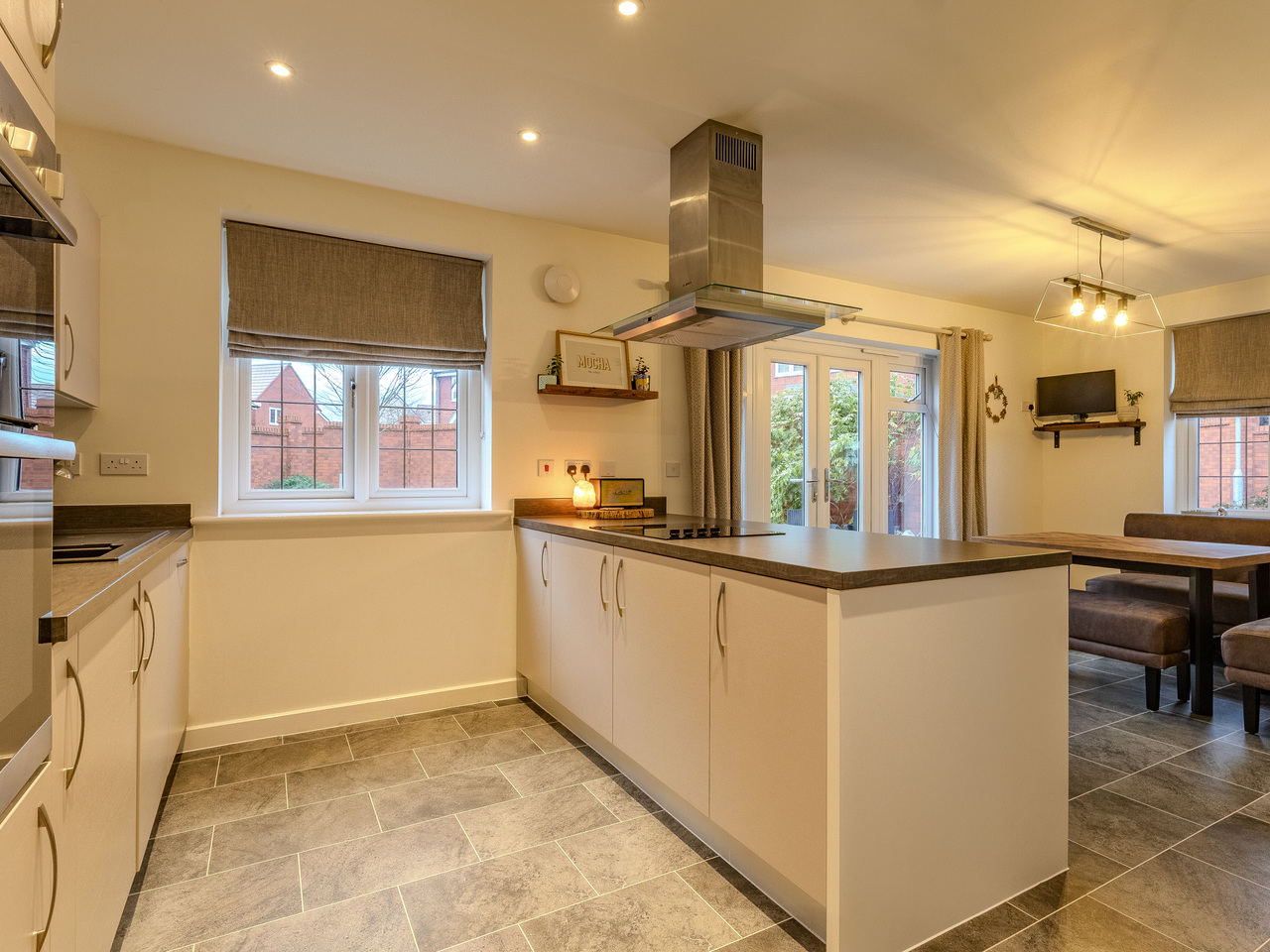 Kitchen Dining Room (2)