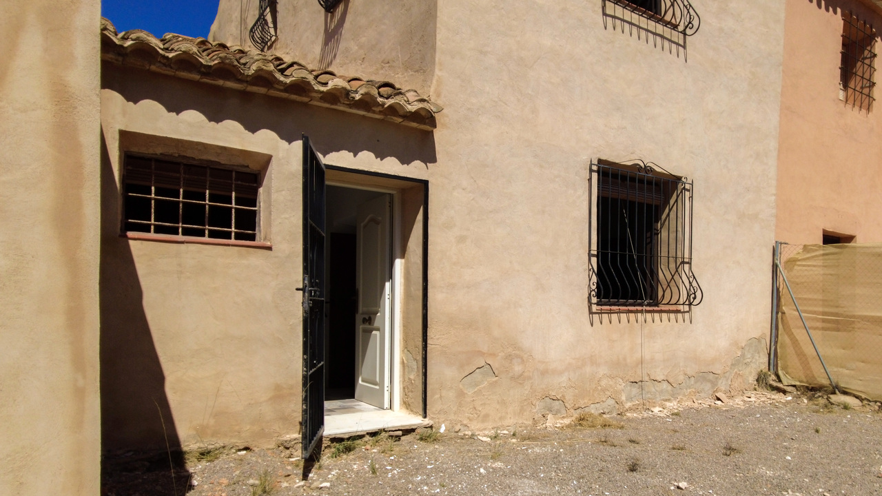 Olive Grove Estates Rural Spanish Farmhouse for sale, bargain tourism oppoutunity (1)