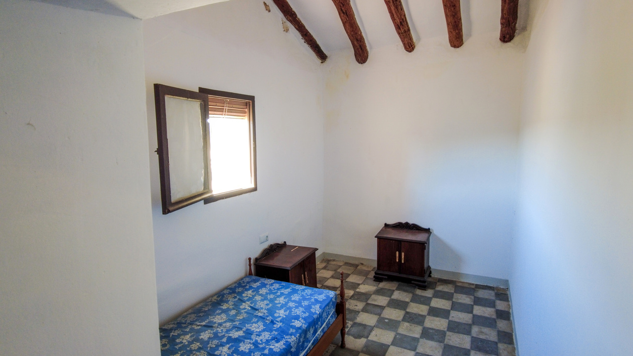 Olive Grove Estates Rural Spanish Farmhouse for sale, bargain tourism oppoutunity (15)