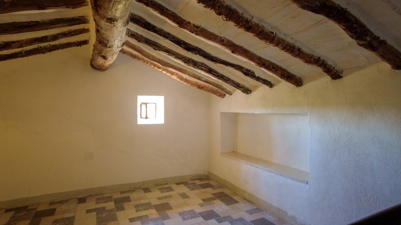 Olive Grove Estates Rural Spanish Farmhouse for sale, bargain tourism oppoutunity (20)