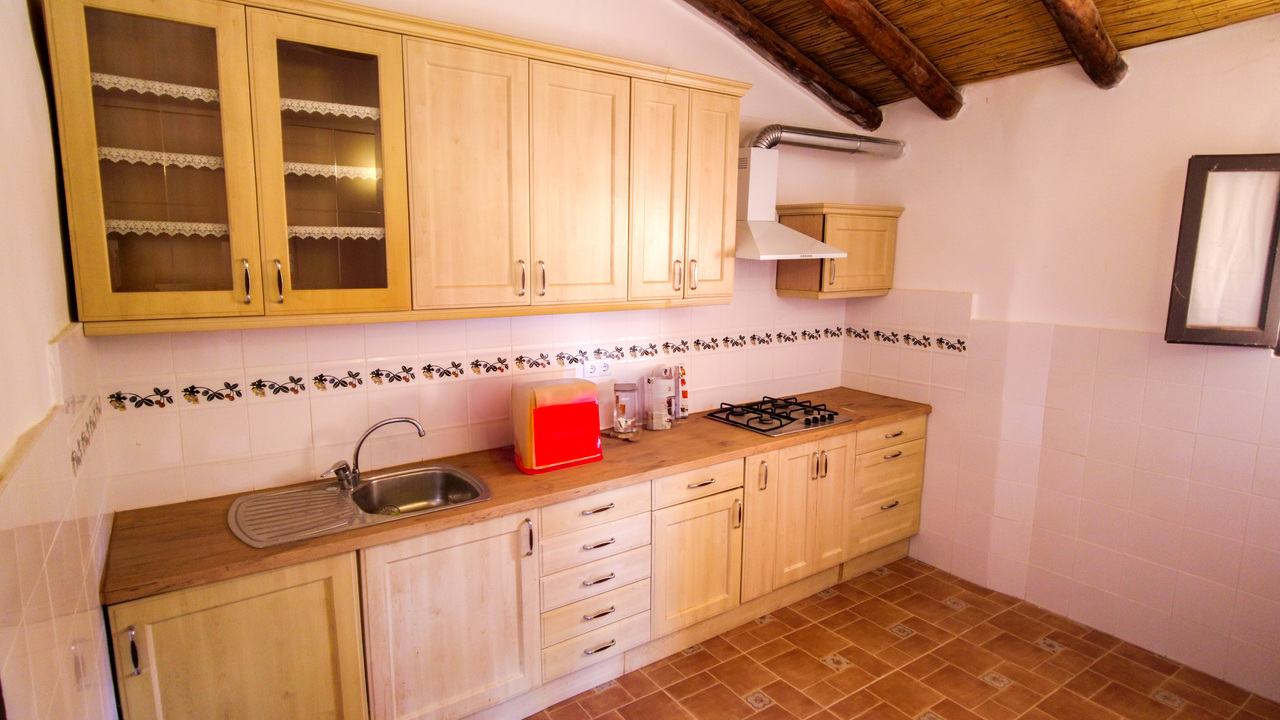 Olive Grove Estates Rural Spanish Farmhouse for sale, bargain tourism oppoutunity (24)