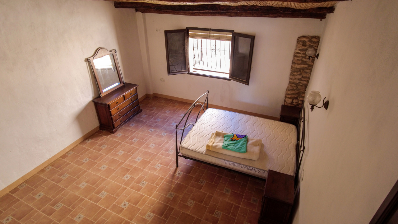 Olive Grove Estates Rural Spanish Farmhouse for sale, bargain tourism oppoutunity (31)