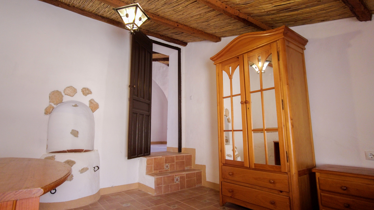 Olive Grove Estates Rural Spanish Farmhouse for sale, bargain tourism oppoutunity (40)