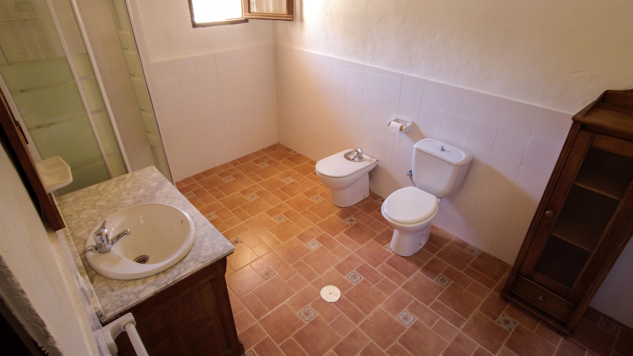 Olive Grove Estates Rural Spanish Farmhouse for sale, bargain tourism oppoutunity (50)