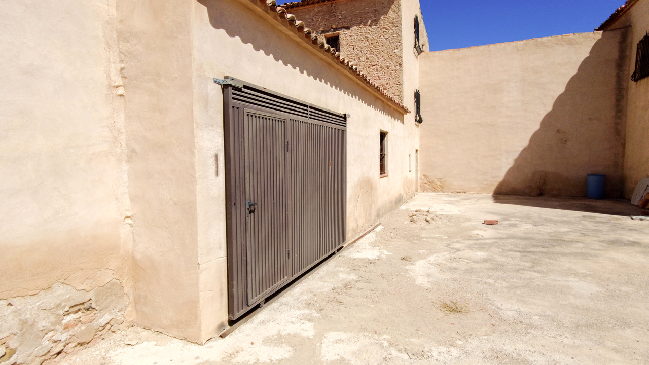 Olive Grove Estates Rural Spanish Farmhouse for sale, bargain tourism oppoutunity (56)