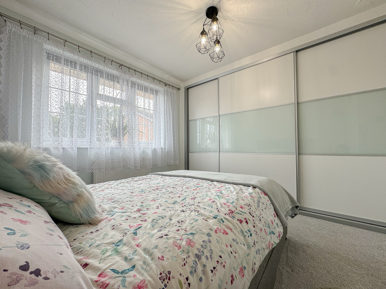Bed 1 (2)