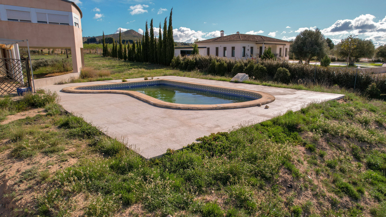 Olive Grove Estates Spanish Property Holiday Living Yecla Murcia (6)