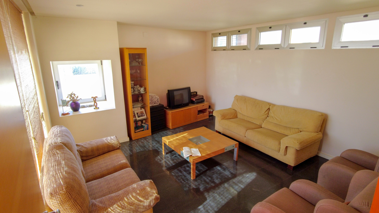 No.1 Olive Grove Estates Real Spanish Property Business AirBnB (19)