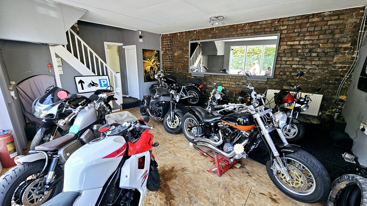 eb305684-478e-43ac-bbc7-9eb7f9b99f5a