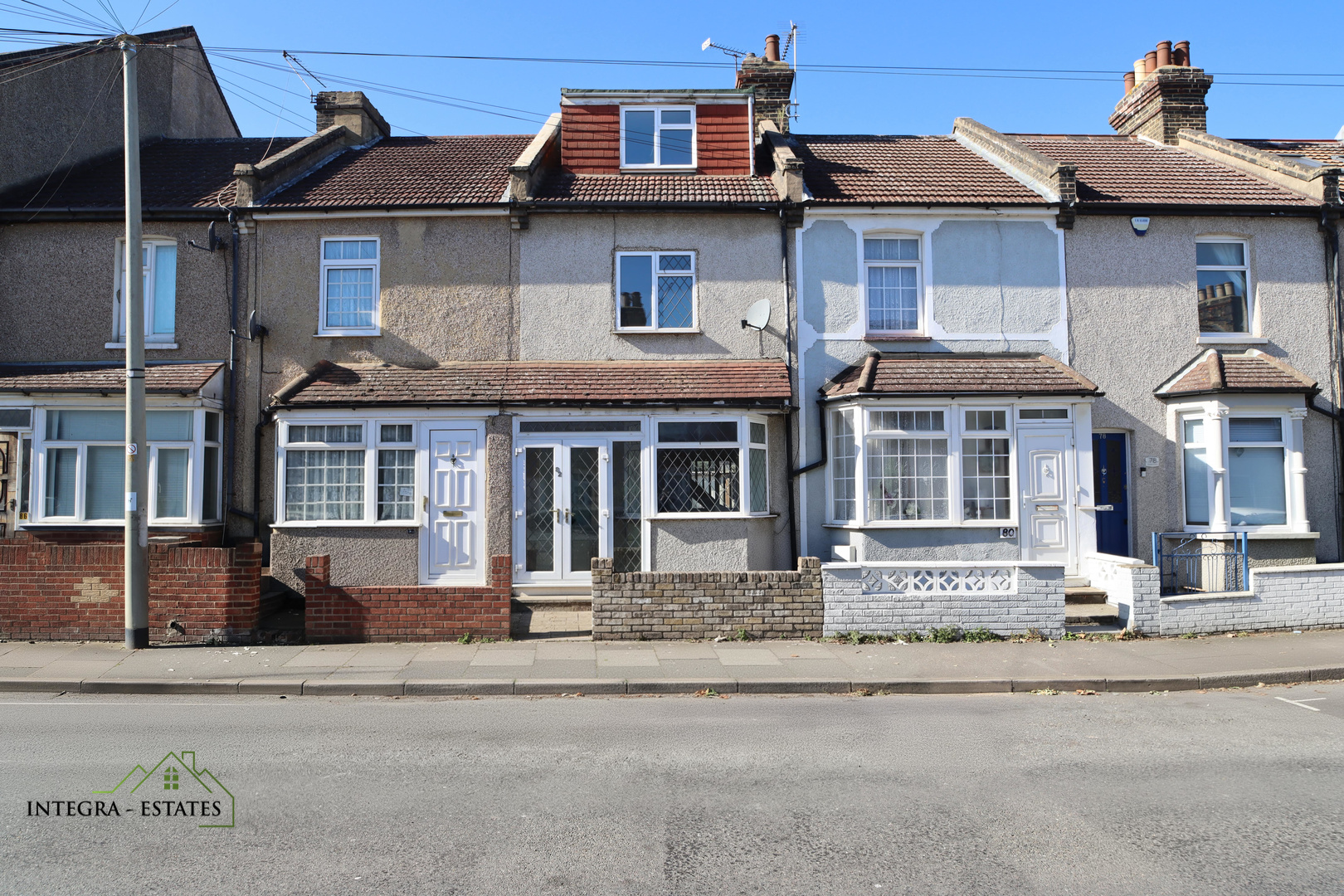 Front of house-min