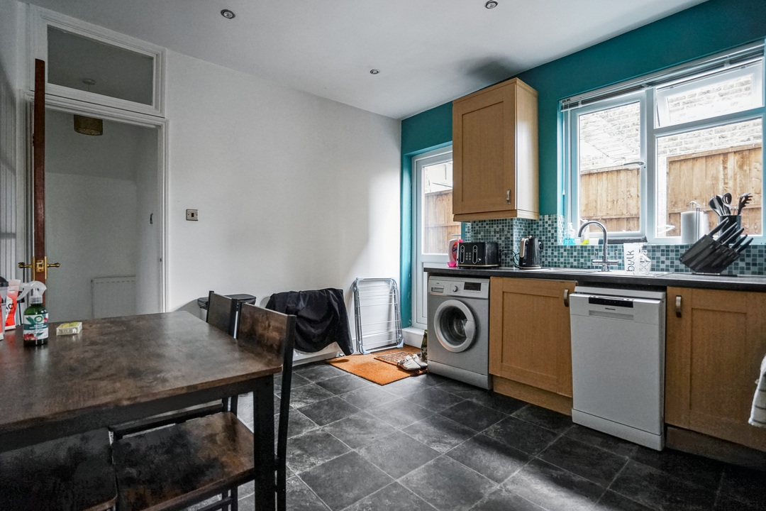 35a Rookstone Road, London, SW17 9NQ