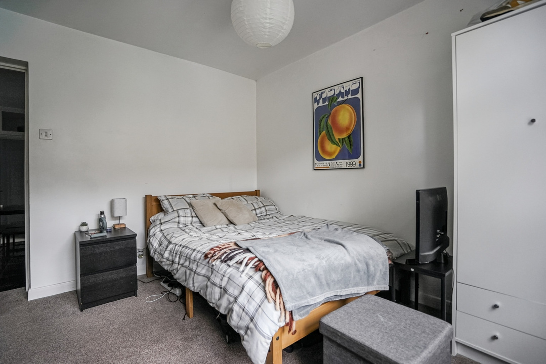 35a Rookstone Road, London, SW17 9NQ
