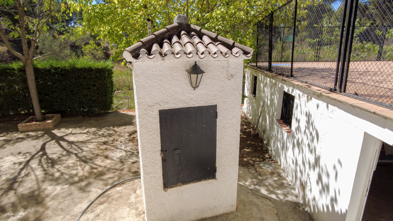 Olive Grove Estates large Villa Almansa Alicante Valencia forest buy a home in Spain (52)
