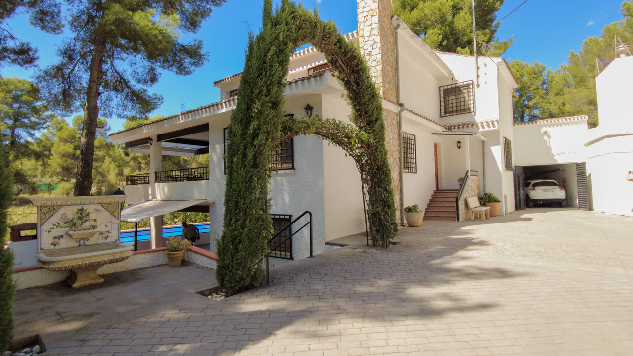 Olive Grove Estates large Villa Almansa Alicante Valencia forest buy a home in Spain (68)