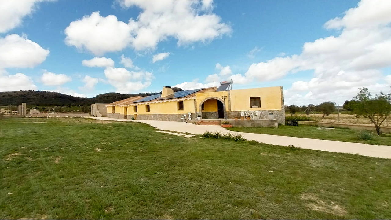 Olive Grove Estates Yecla Murcia Large Villa Bargain (9)