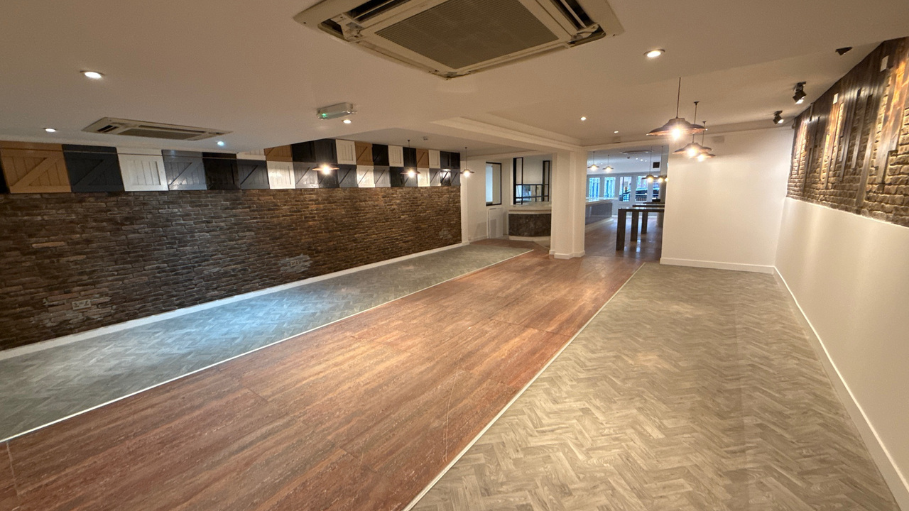 Ground Bar_Dining arae.JPG