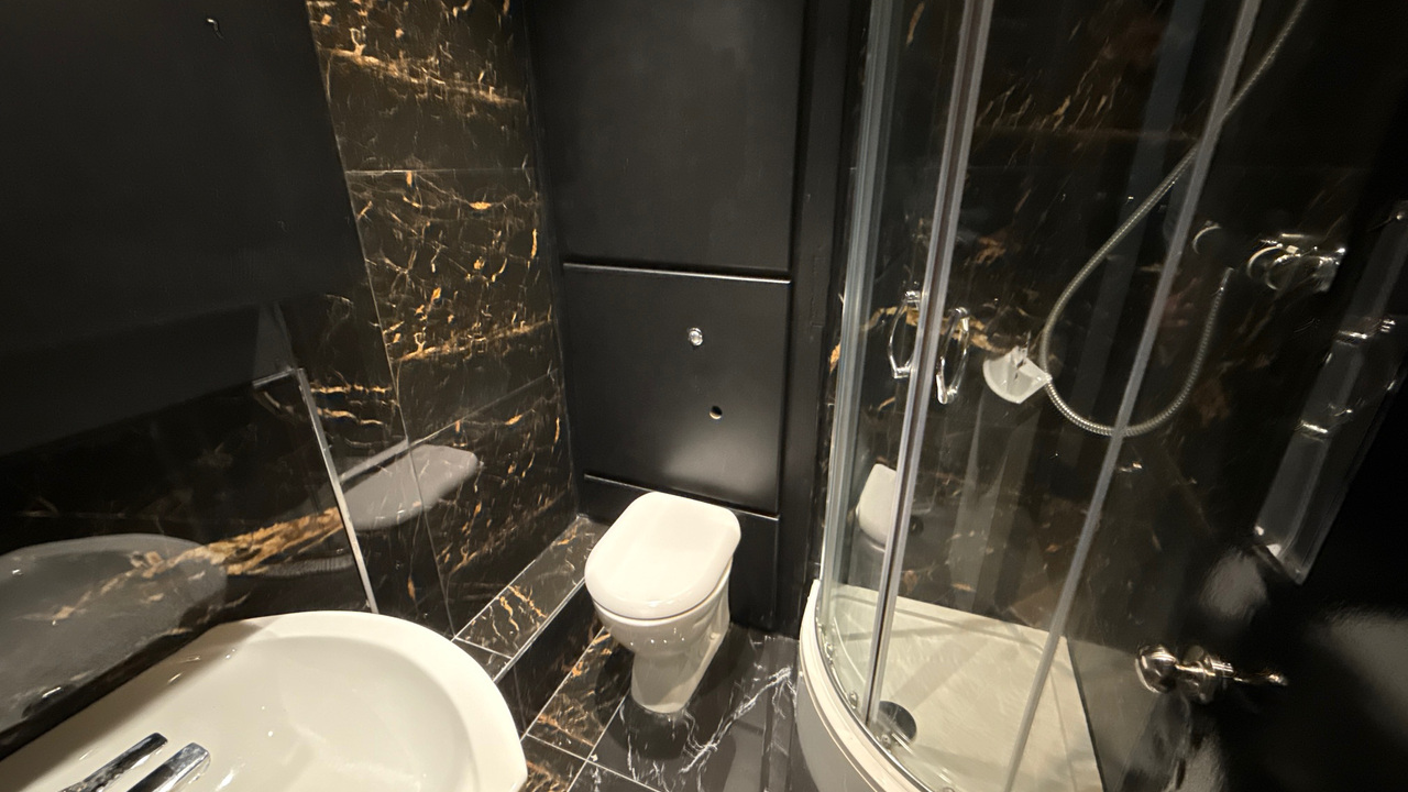 Staff Shower room.JPG