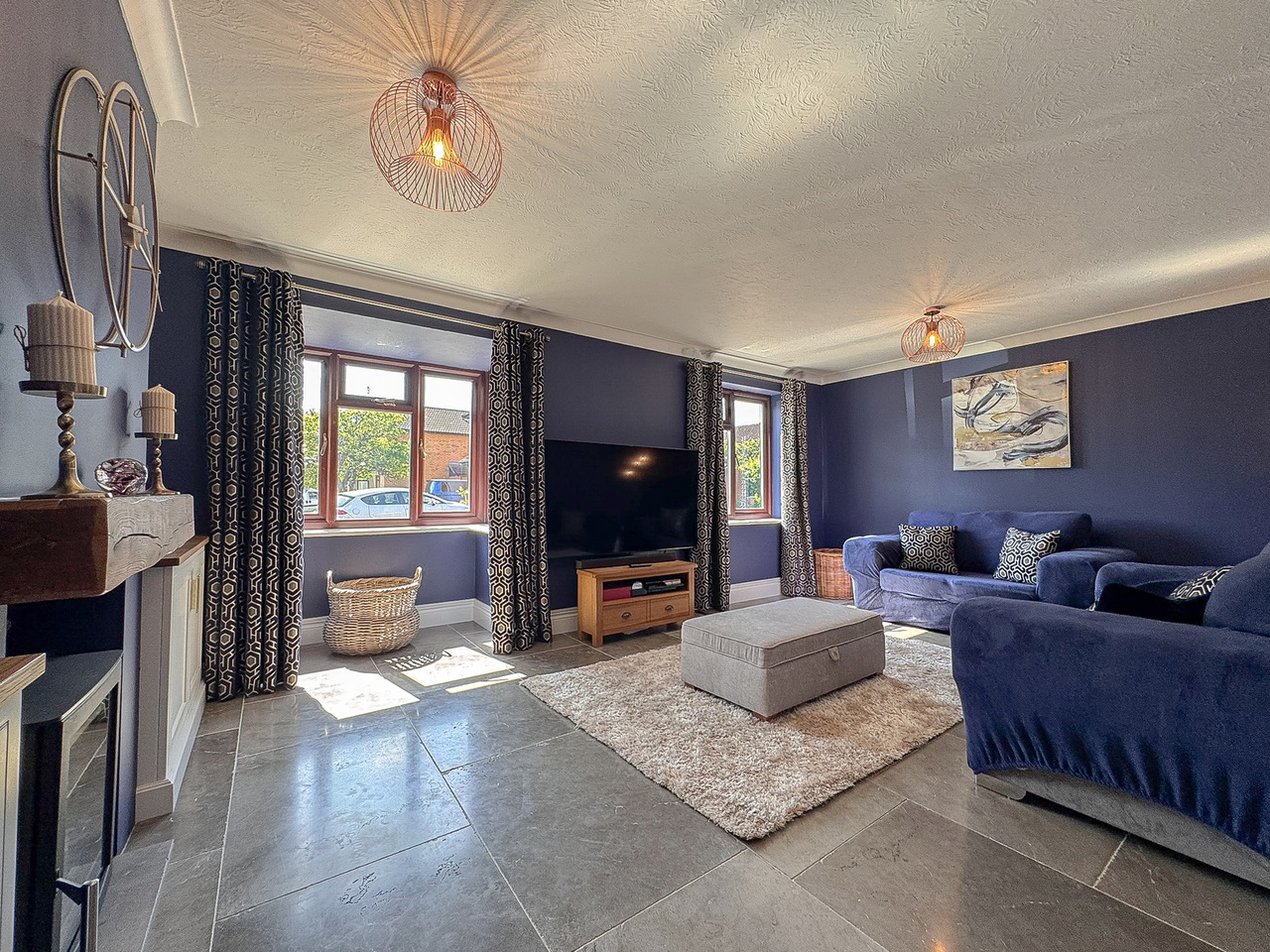 Living Room (3)