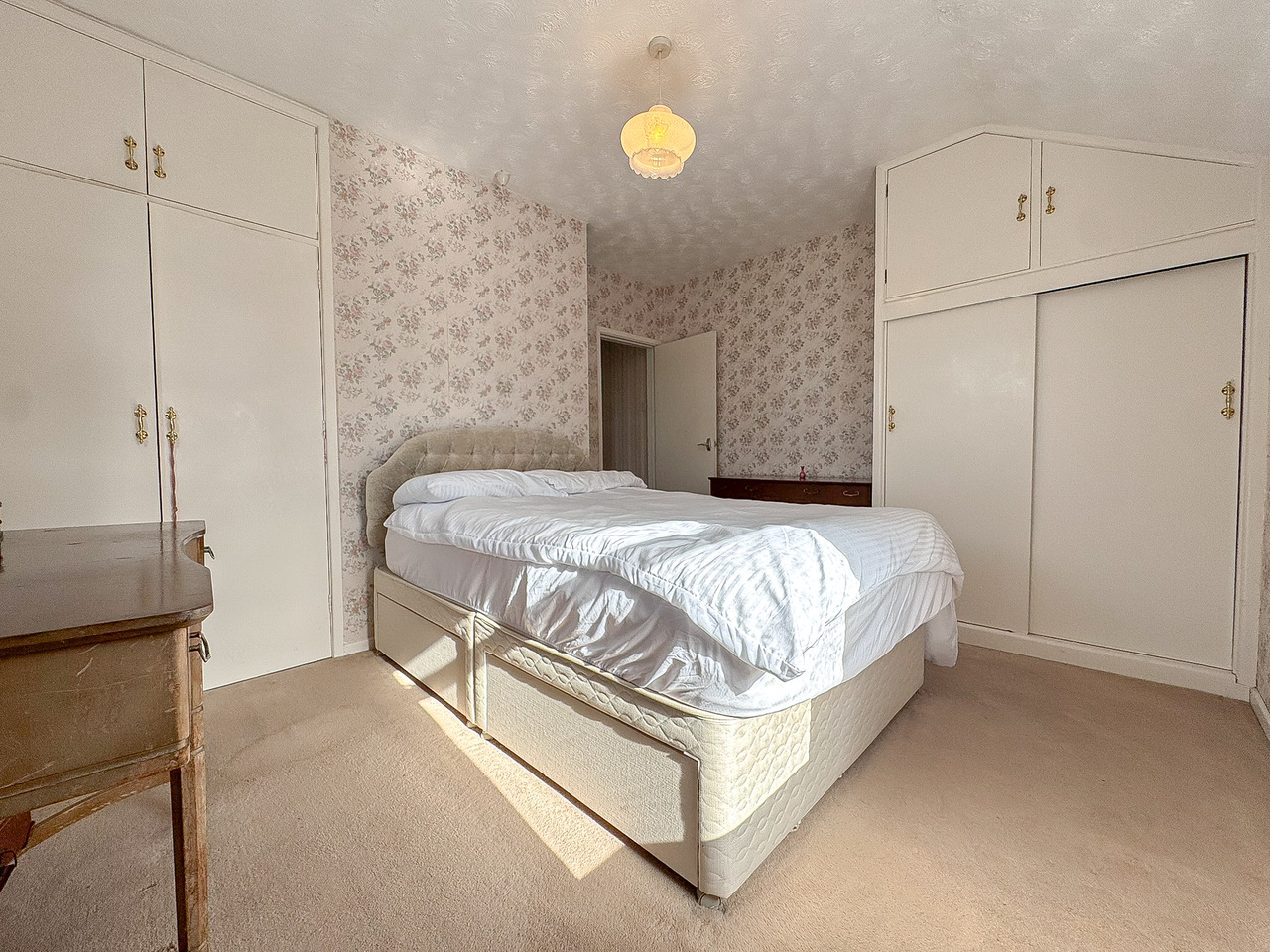 Bed 1 (2)