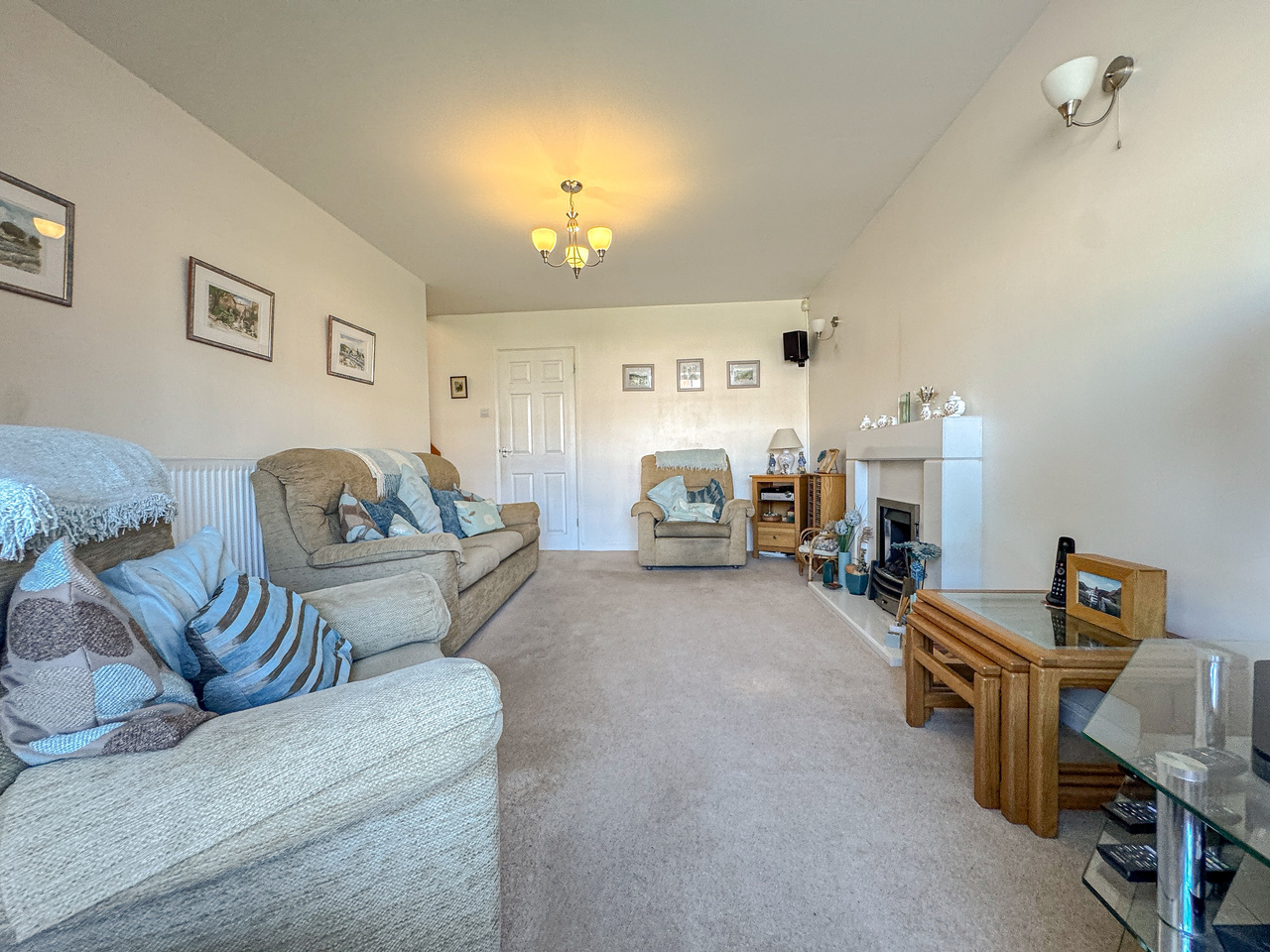 Living Room (2)