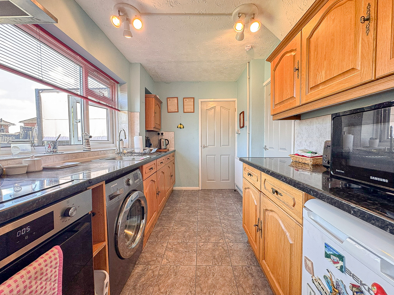 Kitchen (2)