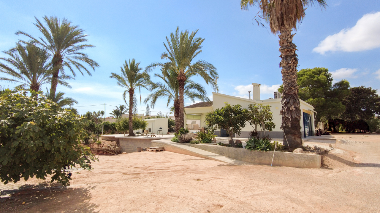 Olive Grove Estates property for sale se vende Elche Alicante Monforte del cid modern eco home house