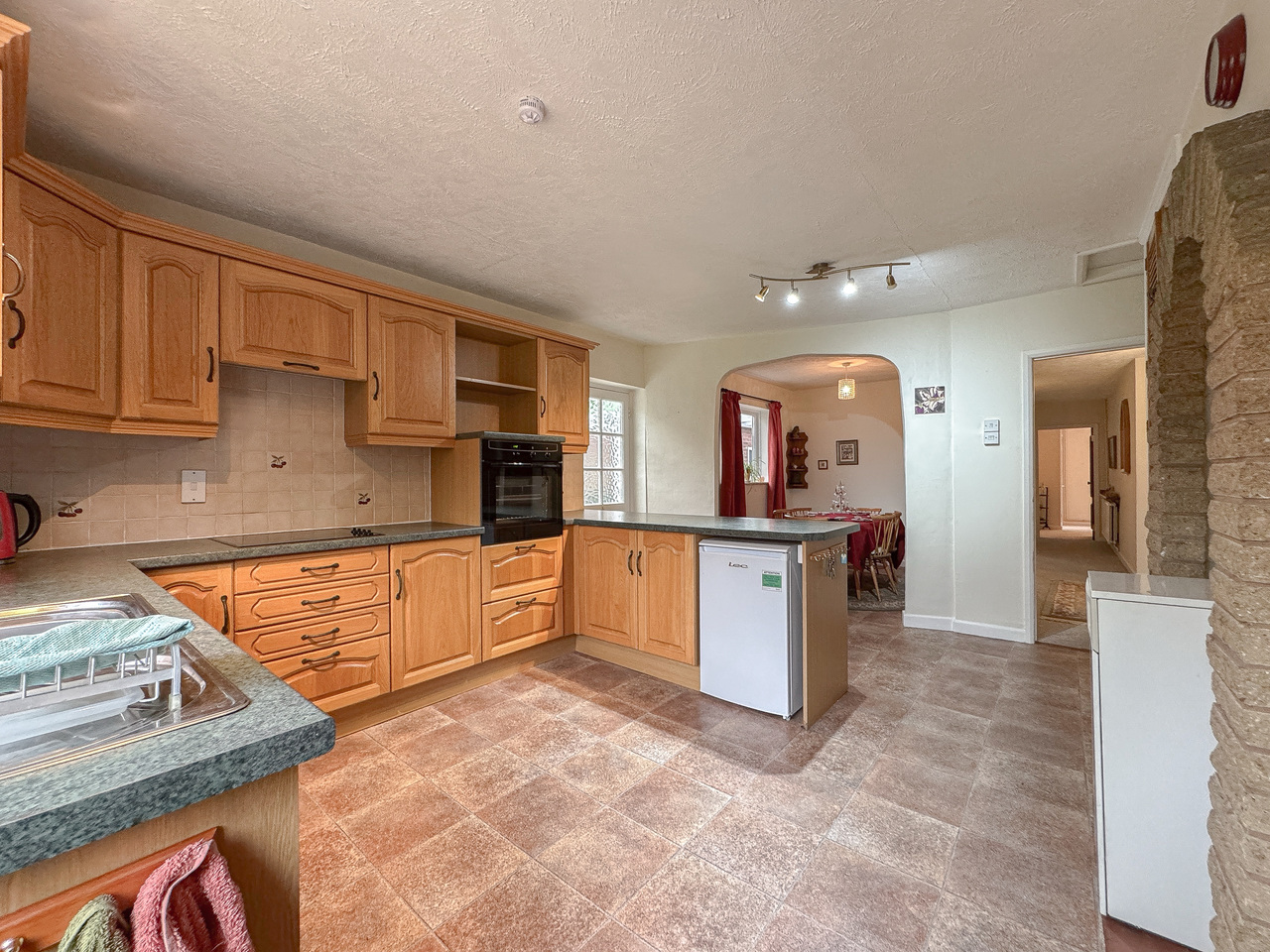 Kitchen (2)