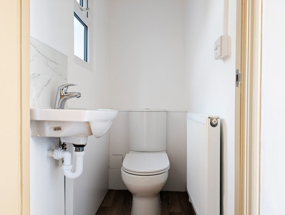 16 Kingsmead Close, Leicester, Leicestershire, LE2 3YR