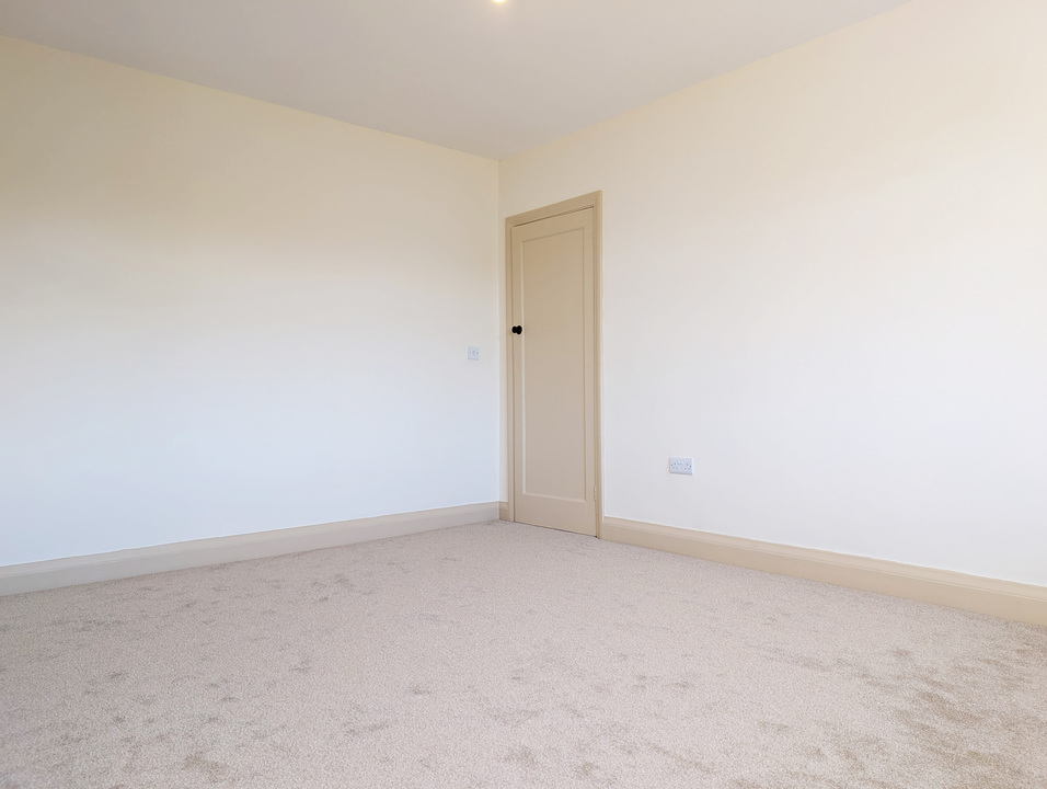 16 Kingsmead Close, Leicester, Leicestershire, LE2 3YR