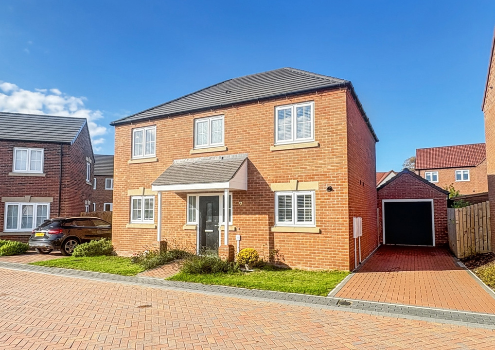 Detached House for Sale